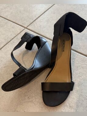 Kenneth Cole Reaction Black Ankle-Strap Wedge Sandals